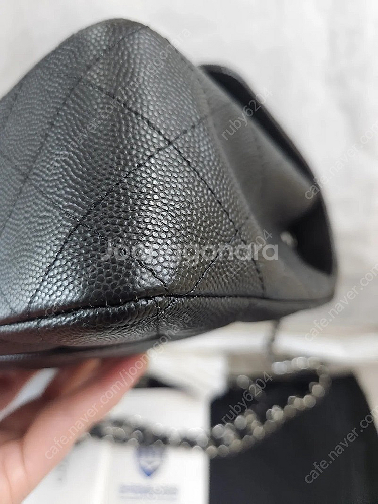 샤넬 뉴미니 캐비어 블랙 은장--6