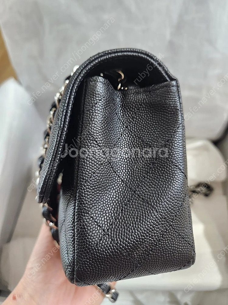 샤넬 뉴미니 캐비어 블랙 은장--7