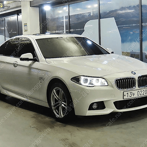 BMW5시리즈 (F10) 520d M 에어로다이나믹할부 카드 현금가능 탁송출고가능 전화주세요