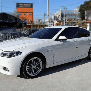 BMW5시리즈 (F10) 520d xDrive M 에어로다이나믹할부 카드 현금가능 탁송출고가능 전화주세요