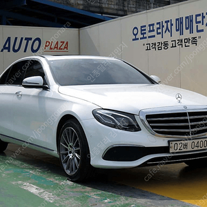 벤츠E클래스 W213 E220d 익스클루시브@중고차@중고차매입@전액할부@저신용자@신불자@소액할부@현금@카드 전부 가능합니다!