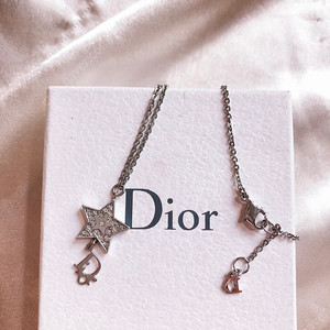 디올 정품 스타 dior 로고 목걸이