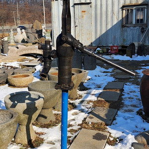 옛날 국산 작두펌프 이미지