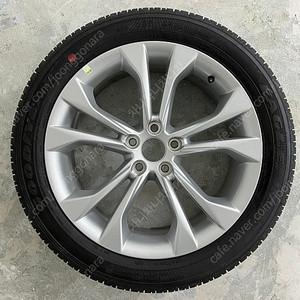 포드 토러스 순정 휠 타이어 255/45/19 굿이어 이글 RS-A 미사용 1짝 판매.