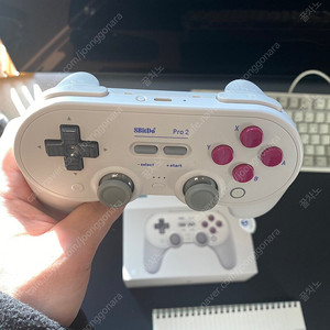 8bitdo Sn 30 Pro2 게임패드 프로콘 택포 팝니다