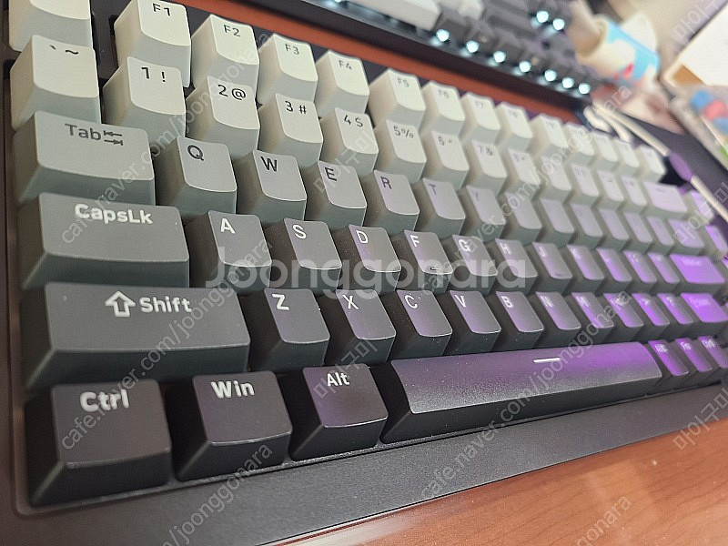 몬스긱(Monsgeek) m1w 블랙 크림옐로우축 유무...--1