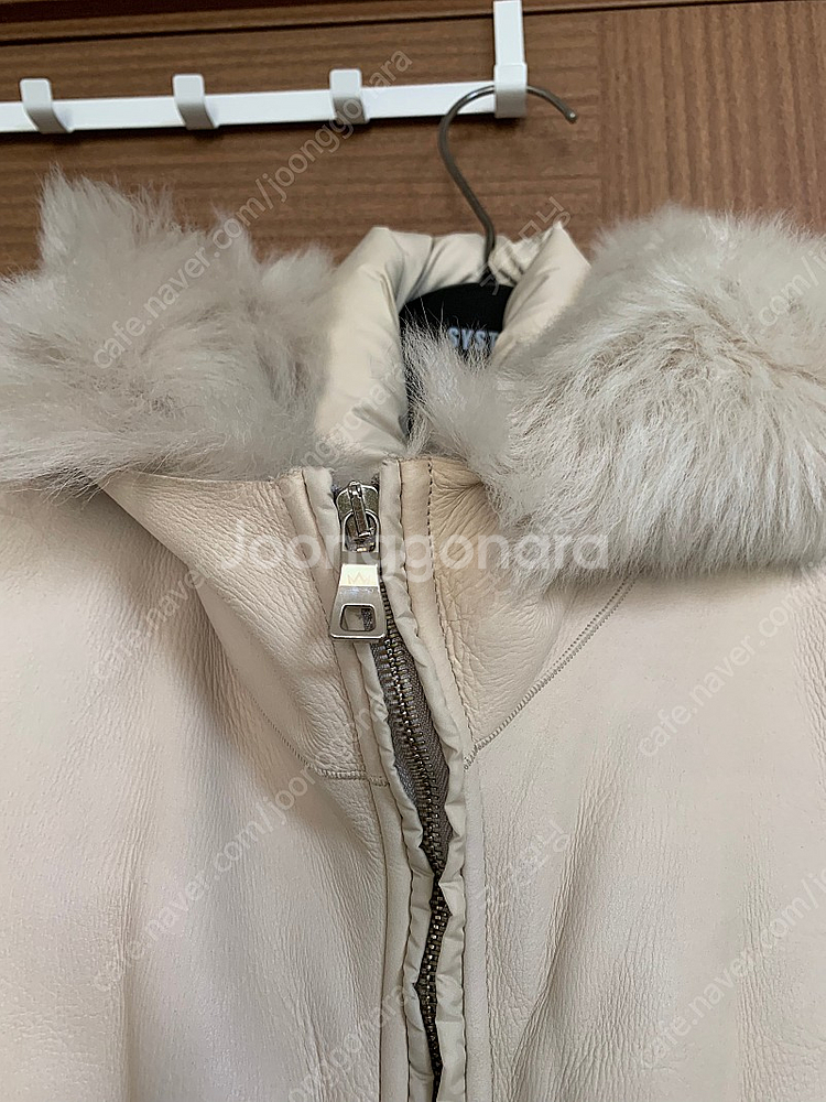 거위털 패딩 팝니다.--4