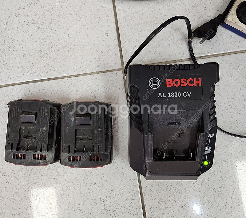 보쉬 14.4V 베터리충전기&배터리--1