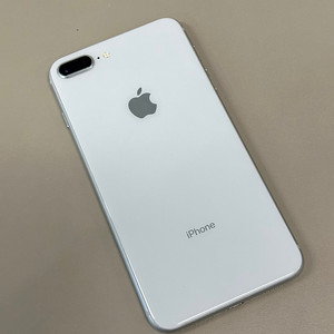 아이폰 8플러스 64기가 화이트색상 배터리88% 상태좋은폰 17만에판매합니다