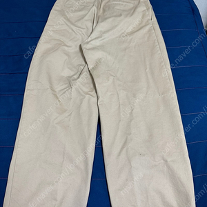 포터리 two pleated wide chino pants 팝니다