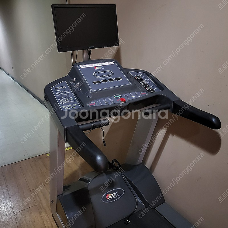 클럽용 런닝머신 판매합니다--1