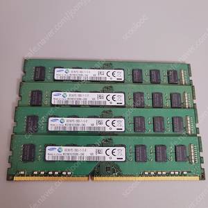 삼성 DDR3 8GB 2Rx8 PC3-12800U 판매합니다.