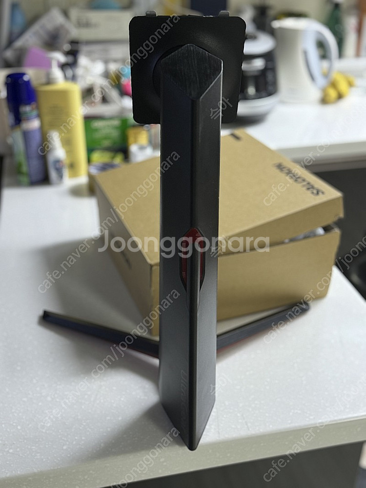 LG 울트라기어 32gp850 스탠드 팝니다.--1