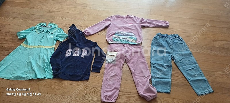 베네통키즈 뽀글이트레이닝복 베네통원피스 갭키즈후드티 보...--0