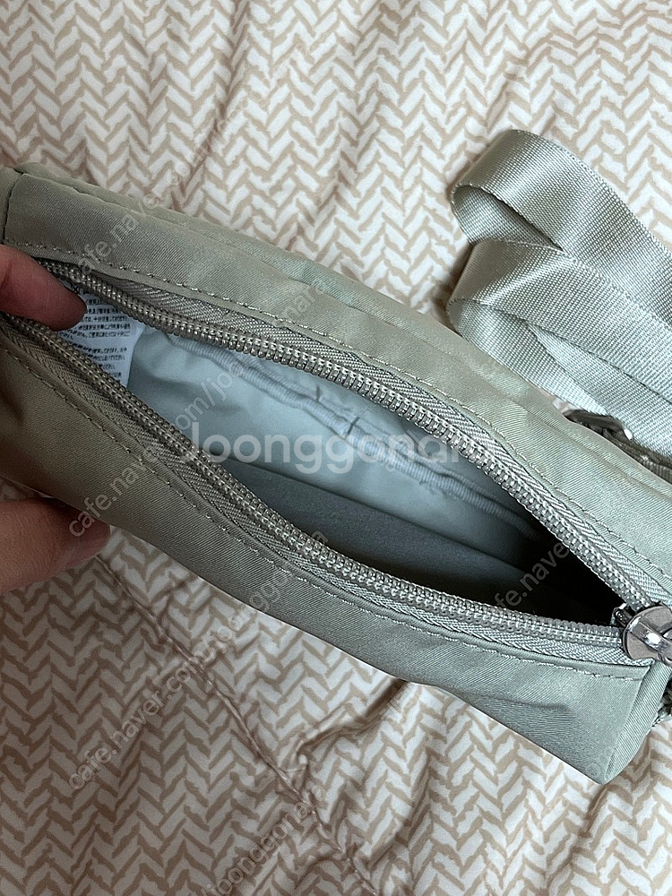 나이키 실버 크로스백--1