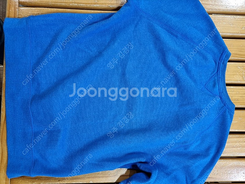 버버리 맨투맨 100사이즈--1