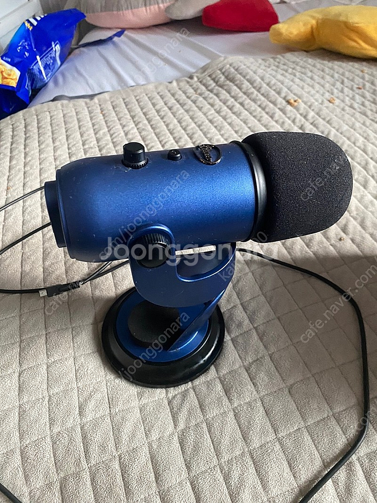 로지텟 블루 예티 (Blue Yeti) USB 콘덴서 마이크 판매합니다.--1