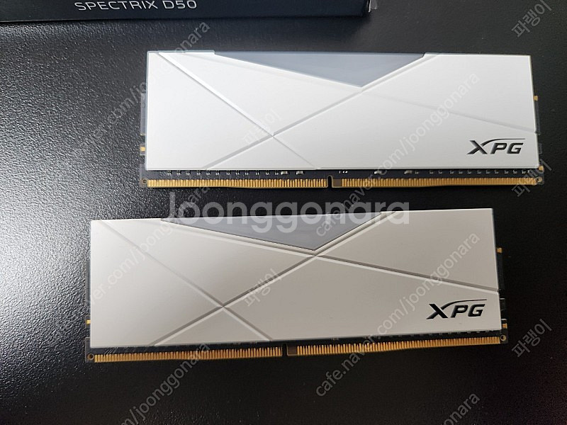 ADATA XPG DDR4-3200 CL16 화이트 패...--3