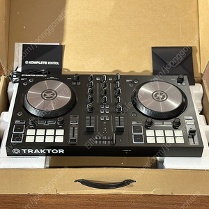 NI TRAKTOR S2 MK3 DJ 컨트롤러