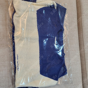 타임옴므 23ss 테리 라인 셔츠 블루 100 완판된 셔츠 입니다 새제품 백화점 구매 시착도 안해본 새제품 입니다