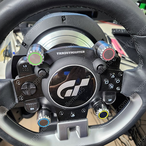 thrustmaster T-GT 2 휠 페달 셋트 팝니다.