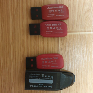 USB 메모리 16기가 2개 8기가 2개 택배비포함 1만원
