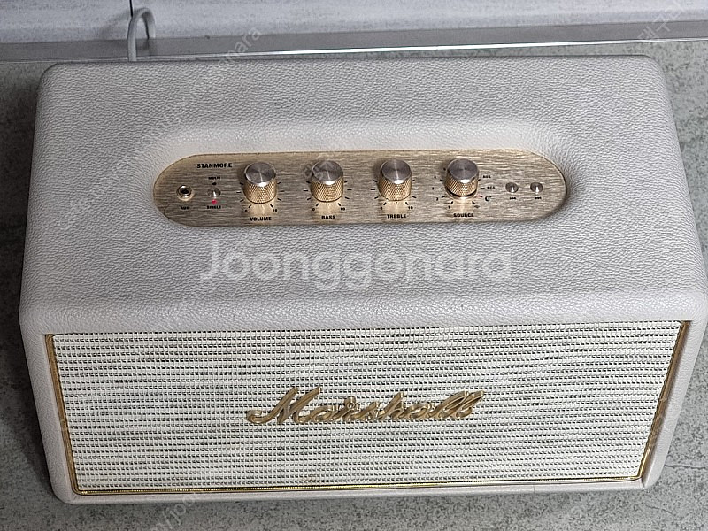 마샬 스탠모어 멀티룸 크림색 팝니다.--1