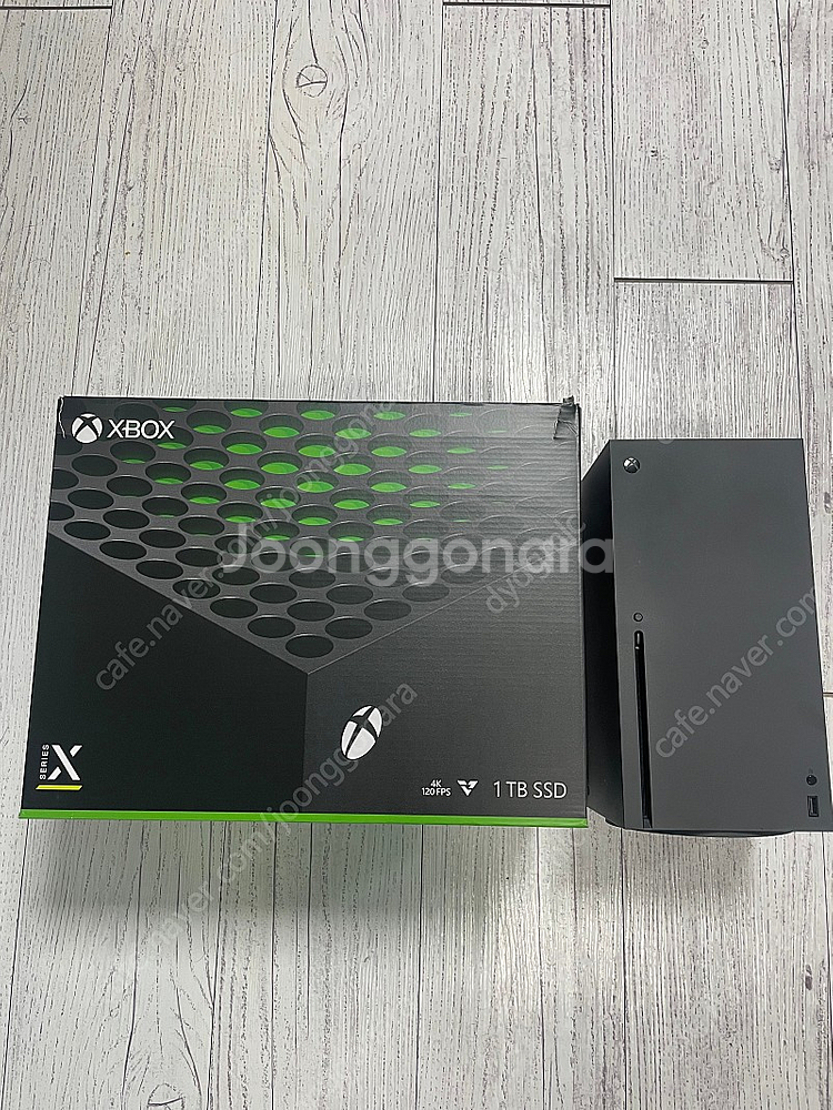 XBOX series X--0