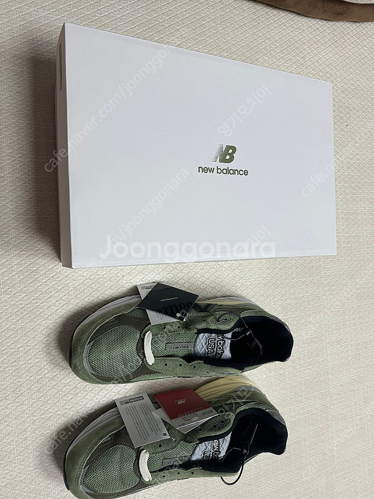 뉴발란스 990v3 자운드 올리브 275사이즈 새상품--3