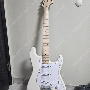 SQUIER AFFINITY STRAT MN WPG OLW 일렉기타 세트 팝니다