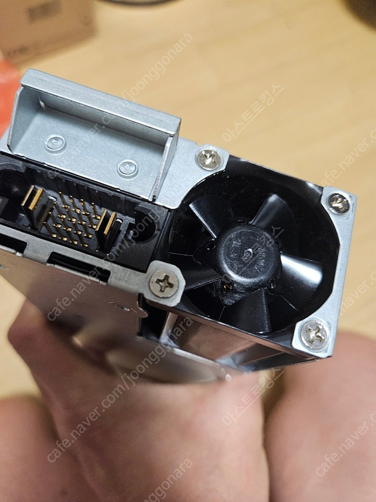 Cisco C3850 파워 서플라이 PWR-C1-1100WAC 헐값에 판매합니다--1