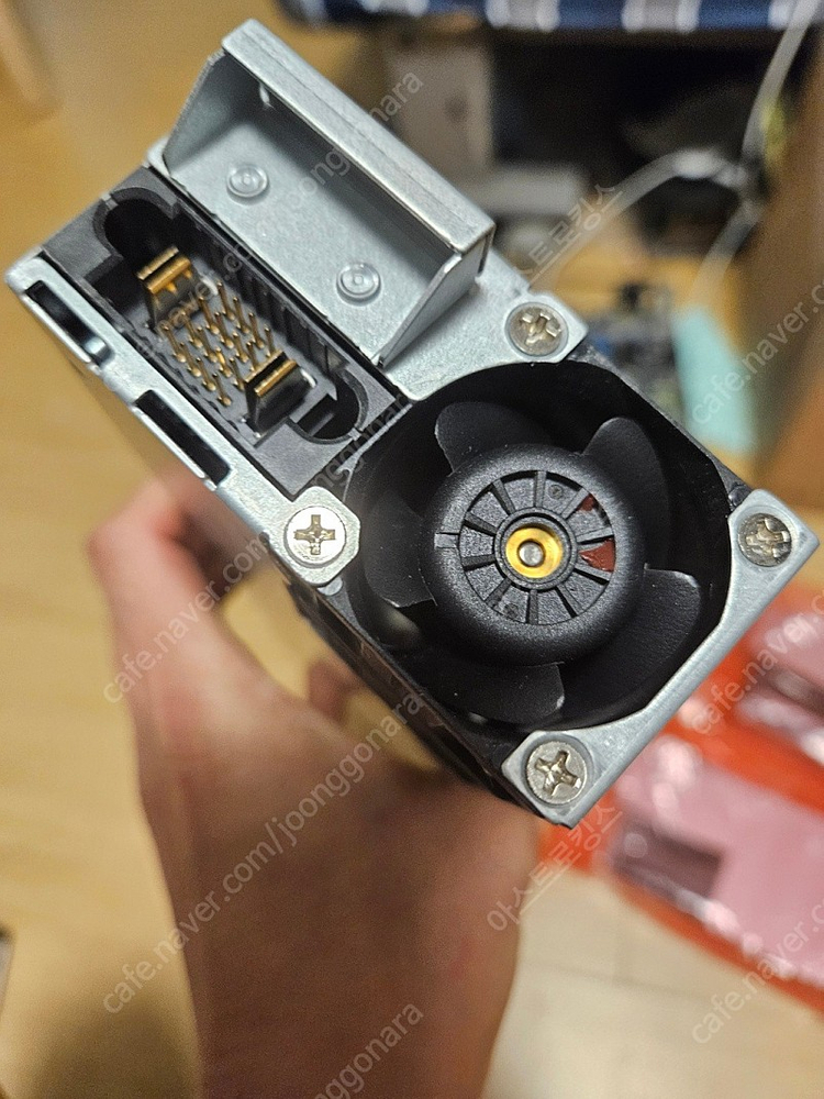 Cisco C3850 파워 서플라이 PWR-C1-1100WAC 헐값에 판매합니다--3