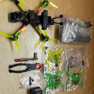 나즈굴 이보크 F5X V2(O3 버전, elrs 수신기) 판매합니다.