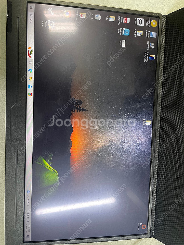 휴대용 모니터 15.6인치 팝니다--0
