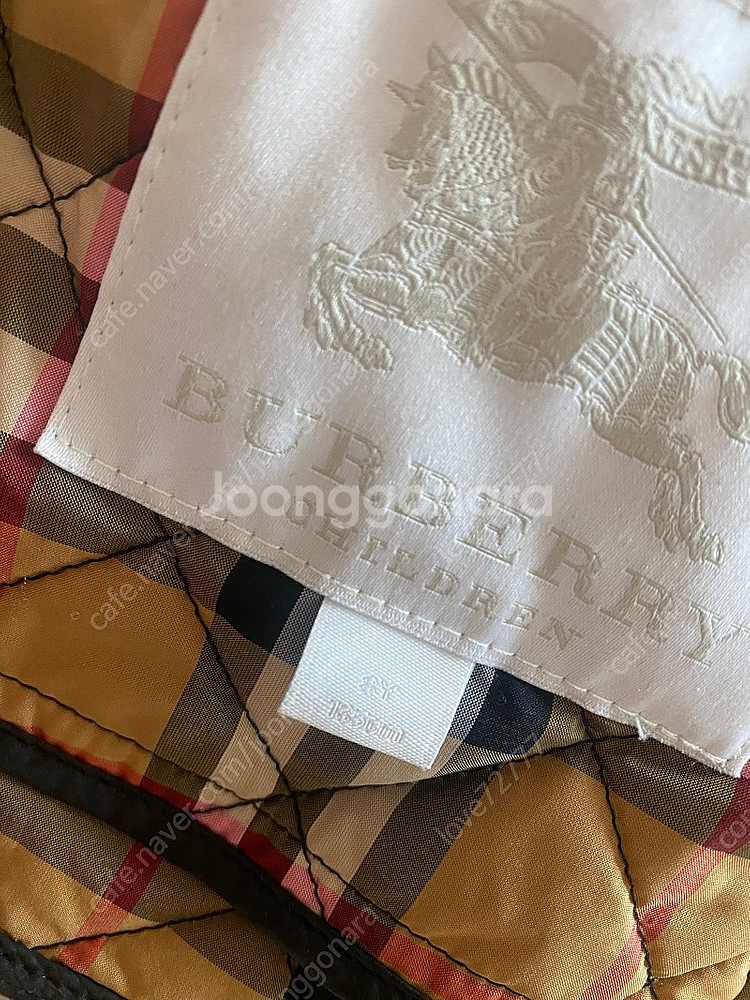 버버리 키즈 퀄팅자켓 8사이즈--4