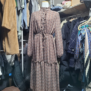 여자 롱원피스 새옷 이미지