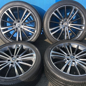 벤츠 CLS 400D 흠집없는 19인치 순정 휠 245/40R19 , 275/35R19