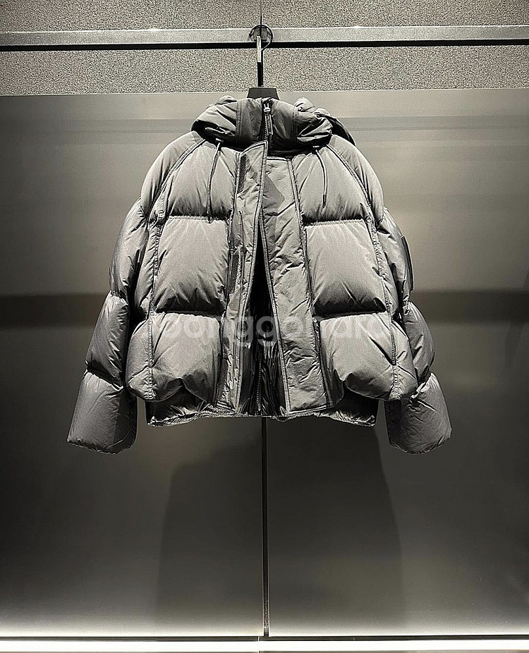 JUUN J 준지 23FW 209만 레이어드 패딩--3