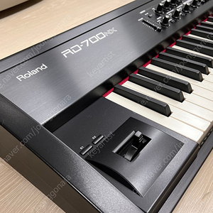 Roland RD700NX 스테이지피아노 판매합니다.