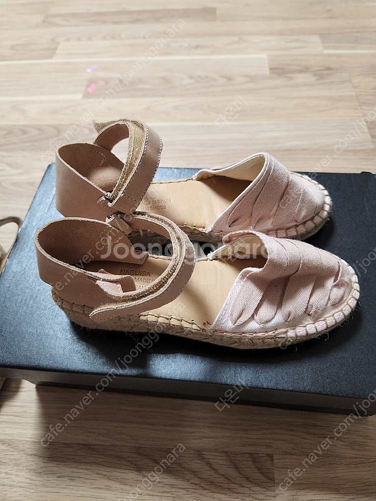 나귀사키즈 폴 샌들 32--4