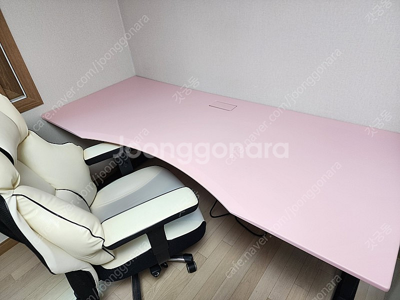 루나랩 1인용 컴퓨터 게이밍 책상 1800mm 핑크커브(선정리함+멀티탭)--1