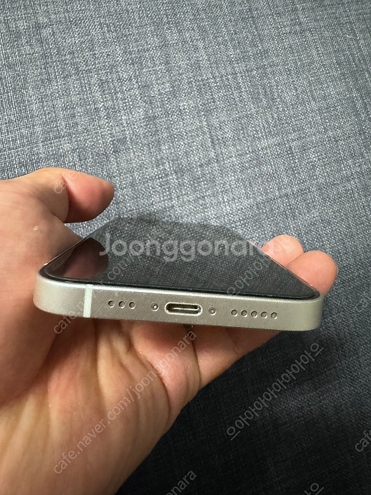 아이폰 12 화이트 64gb 판매합니다.--1
