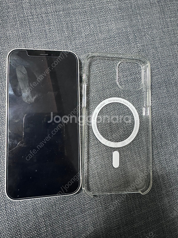 아이폰 12 화이트 64gb 판매합니다.--8