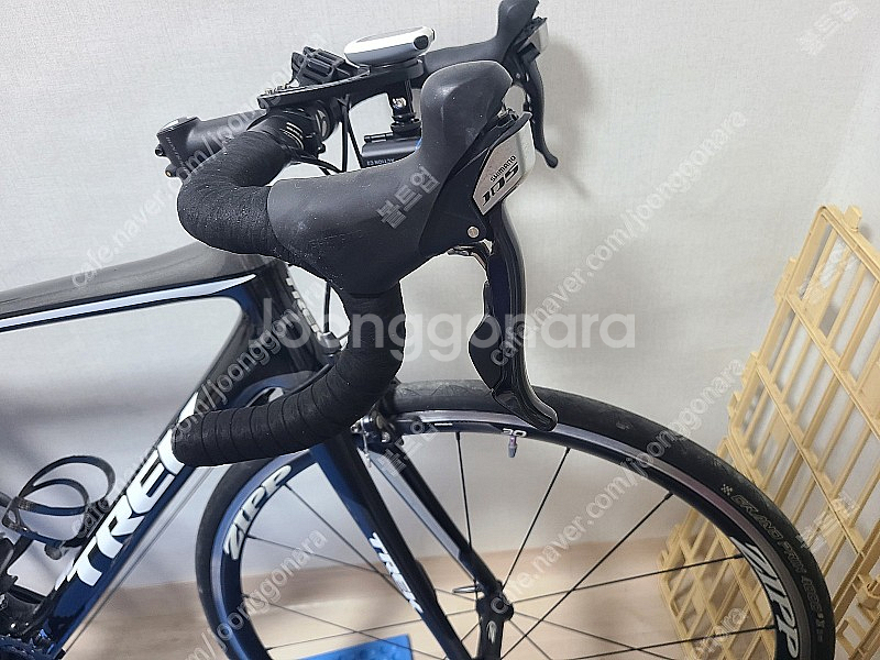 트렉 105급 카본 로드자전거 팝니다--1