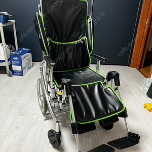 미키 리클라이닝 NR3-SP 휠체어 (침대형)
