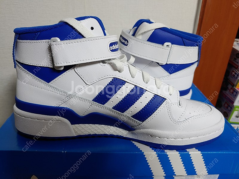 아디다스 포럼 미드 270mm(새상품, 화이트에 블루삼선)--6