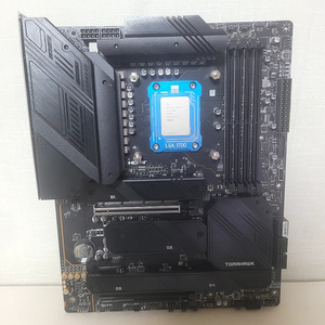 13700k cpu , msi z790 토마호크 [ddr4] wifi