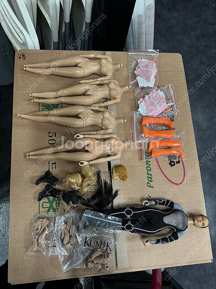 묻지마 12인치피규어판매--0