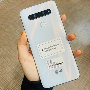 7.5만원 부천 LG Q61 화이트 64GB S급미세기스정도 판매 부천역 상동