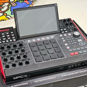 AKAI MPC X 민트급 박스풀셋 팝니다 실사용 거의 안함